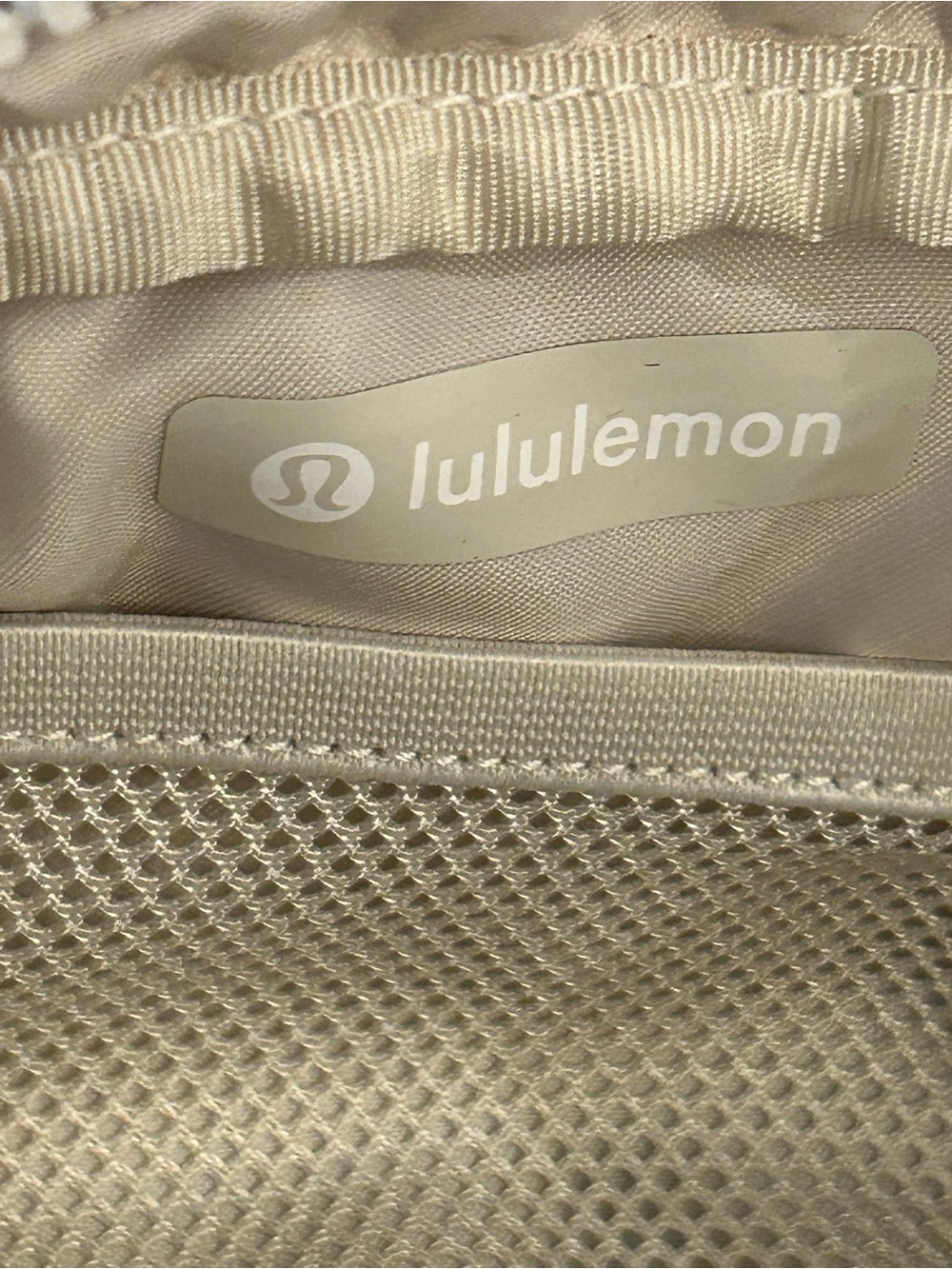 Lululemon Everywhere Off White Belt Bag (1L) - Picture 12 of 15